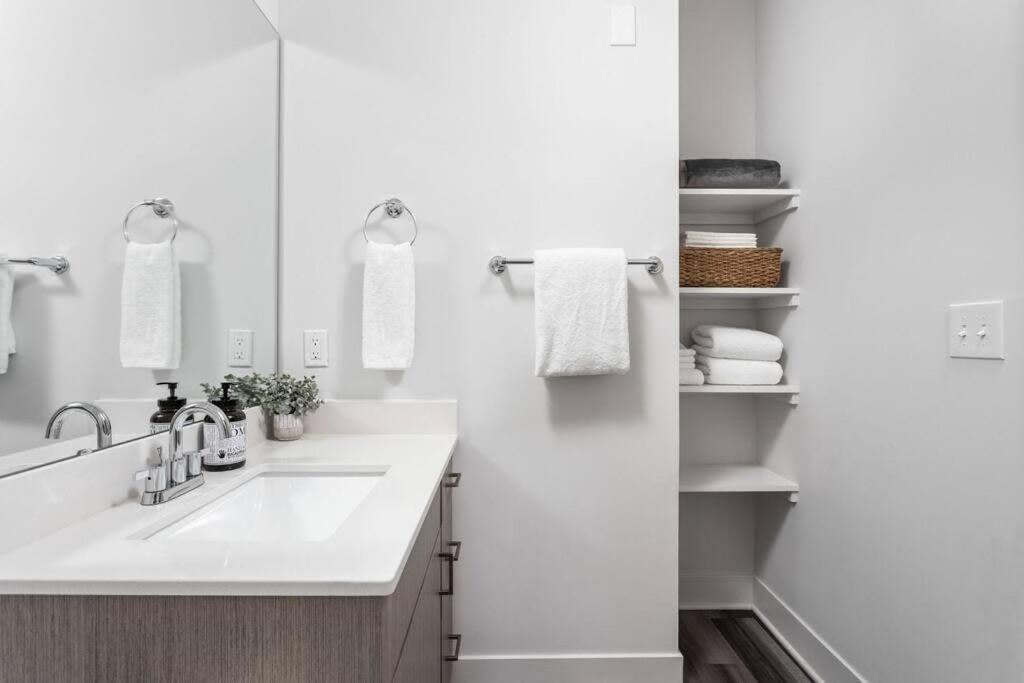 Dream Apartment Near Whole Foods Cozysuites Indianapolis Kültér fotó